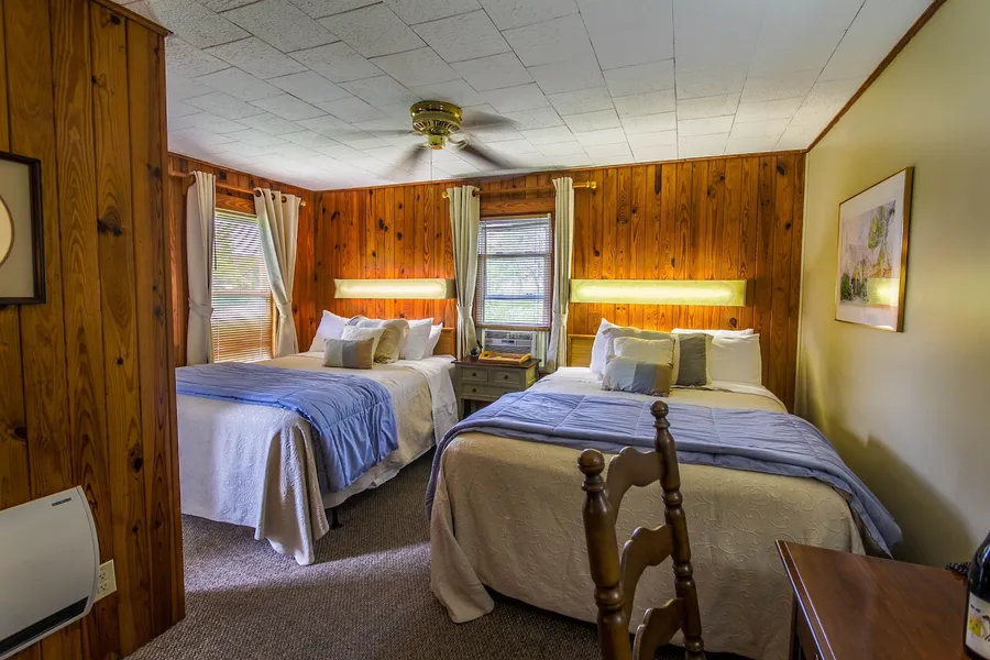 Mountainaire Inn and Log Cabins hotel detail image 2