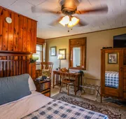 Mountainaire Inn and Log Cabins hotel detail image 7