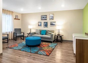 WoodSpring Suites Toledo Maumee hotel thumbnail 5