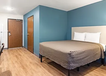 WoodSpring Suites Toledo Maumee hotel thumbnail 6
