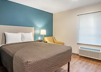 WoodSpring Suites Toledo Maumee hotel thumbnail 7