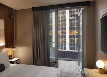 Hotel Indigo - NYC Downtown - Wall Street by IHG hotel thumbnail 8