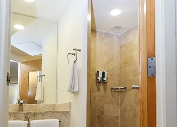 BH Business Hotel Group hotel thumbnail 6