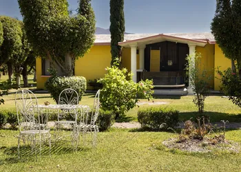 Villas el Paraíso, El Rollo hotel thumbnail 3