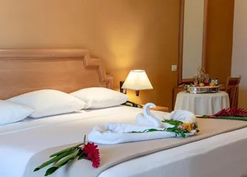 Tecnohotel Itzaes hotel thumbnail 8