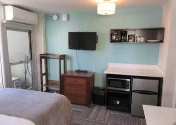Waikiki Central Hotel hotel thumbnail 3