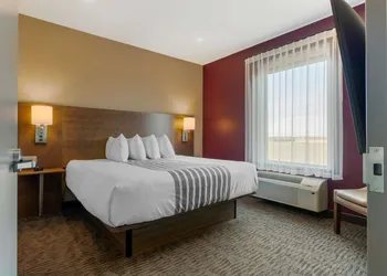 Best Western Plus Dauphin hotel thumbnail 5