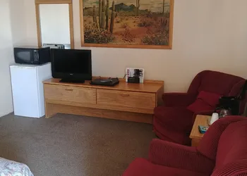 Cactus Inn hotel thumbnail 5