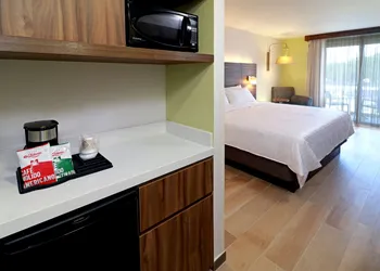 Holiday Inn Express & Suites Playa Del Carmen by IHG hotel thumbnail 8