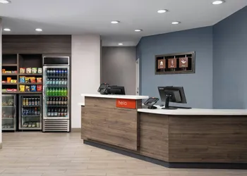 Towneplace Suites Houston Hobby Airport hotel thumbnail 4