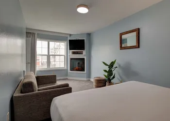 Inn of the Four Winds Oceanfront Seaside hotel thumbnail 7