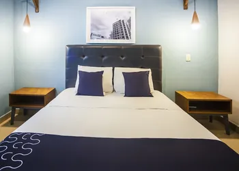 Hotel del Centro hotel thumbnail 4