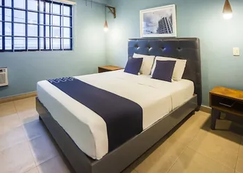 Hotel del Centro hotel thumbnail 5