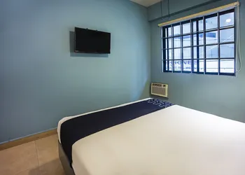 Hotel del Centro hotel thumbnail 6