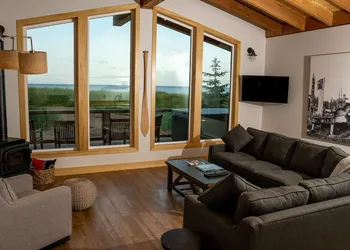 Haida House at Tllaal hotel thumbnail 3