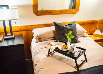 Haida House at Tllaal hotel thumbnail 5