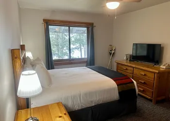 Manhattan Beach Lodge hotel thumbnail 4