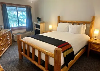 Manhattan Beach Lodge hotel thumbnail 5