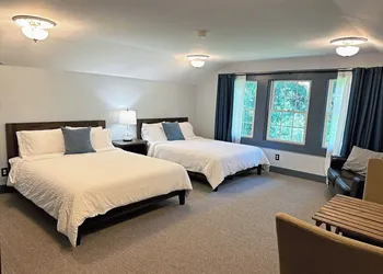 Westfir Lodge & Mountain Market hotel thumbnail 2