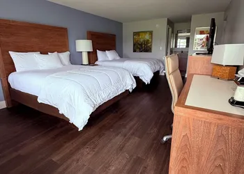 Roland Martin Marina and Resort hotel thumbnail 4