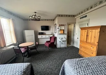 Canfield Hotel hotel thumbnail 3