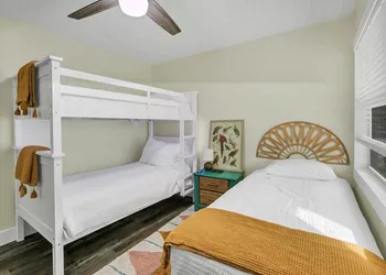 Safety Harbor Motel hotel thumbnail 3