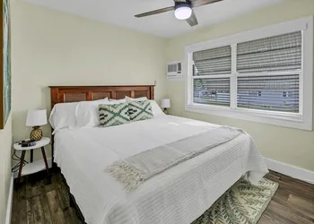 Safety Harbor Motel hotel thumbnail 4