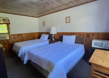 Park Motel and Cabins hotel thumbnail 6