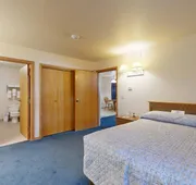 Western Executive Inn hotel detail image 4