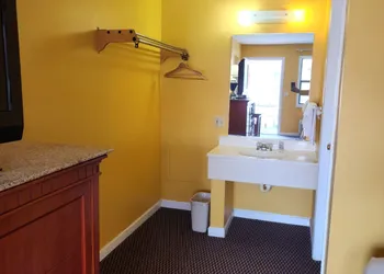 La Center Motel hotel thumbnail 3
