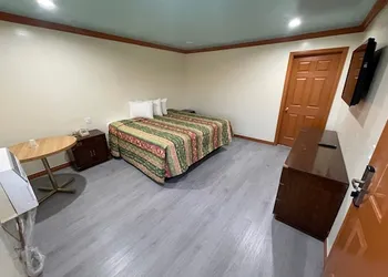 Hilltop Motor Inn hotel thumbnail 8