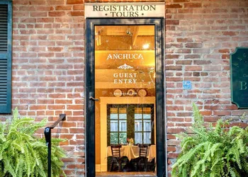 Anchuca Historic Mansion & Inn hotel thumbnail 2