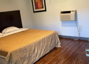 Richmond Motel hotel thumbnail 8