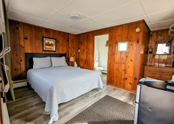 Riverside Motel hotel thumbnail 2