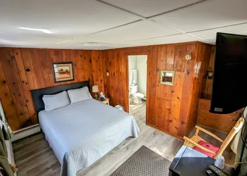 Riverside Motel hotel thumbnail 4