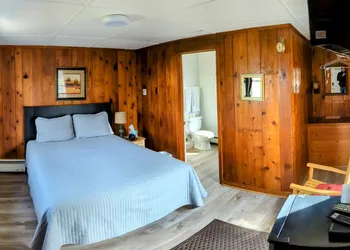 Riverside Motel hotel thumbnail 5