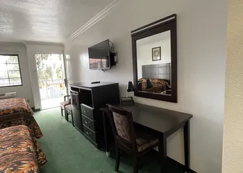 Chino Motel hotel thumbnail 7