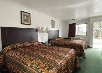 Chino Motel hotel thumbnail 8