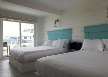 Falmouth Tides hotel thumbnail 6