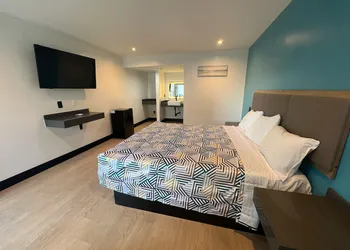 Arlo Motel hotel thumbnail 2