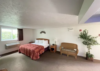 VIBE INN - WHIRLPOOLS SUITES - Lyons hotel thumbnail 7