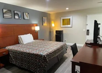 Bel Air Motor Hotel hotel thumbnail 8