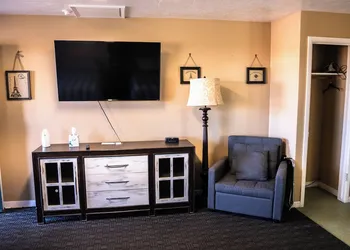 Yellowstone Motel hotel thumbnail 6