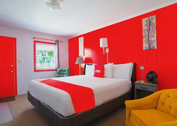 OYO Hotel Lamberton Hwy 14 hotel thumbnail 5