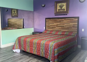 Economy Inn hotel thumbnail 8