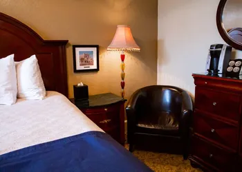 The Hotel Paisano hotel thumbnail 4