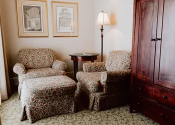 The Hotel Paisano hotel thumbnail 6