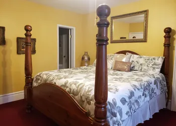 The Colonial Motel hotel thumbnail 6