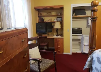 The Colonial Motel hotel thumbnail 8