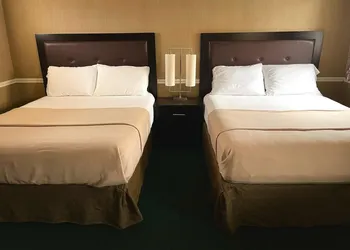 Adams Motel hotel thumbnail 4